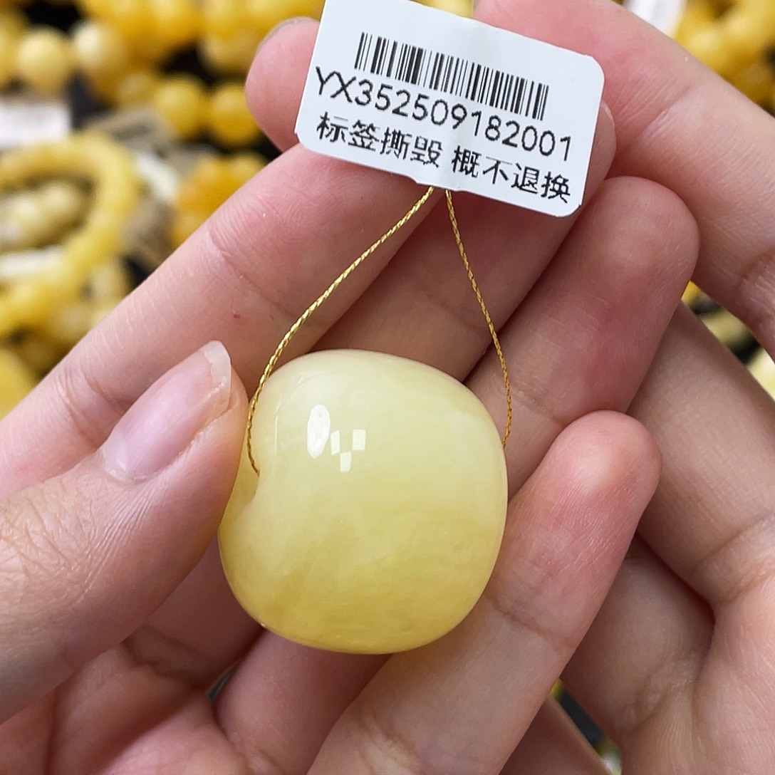 蜜蜡未镶嵌珠宝奇石瑕老型墩25.4x21mm