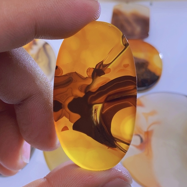 玛瑙/玉髓颈饰未镶嵌