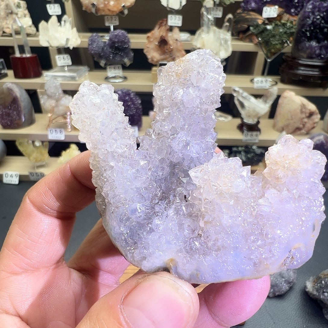 石材水晶原石摆件，