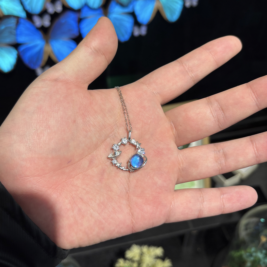 坠链均925银玻璃 行星款925大蓝闪蝶项链