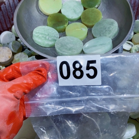 【闪购商品】蛇纹石玉珠宝半成品未镶嵌