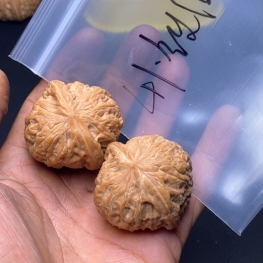 【闪购商品】文玩核桃吊坠铁锤