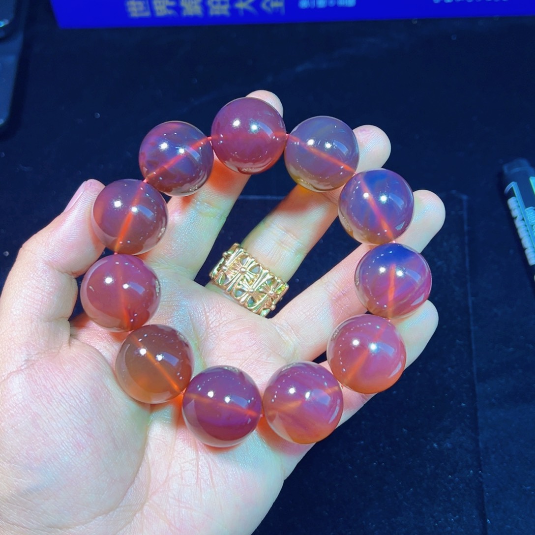 琥珀裸石未镶嵌琥珀