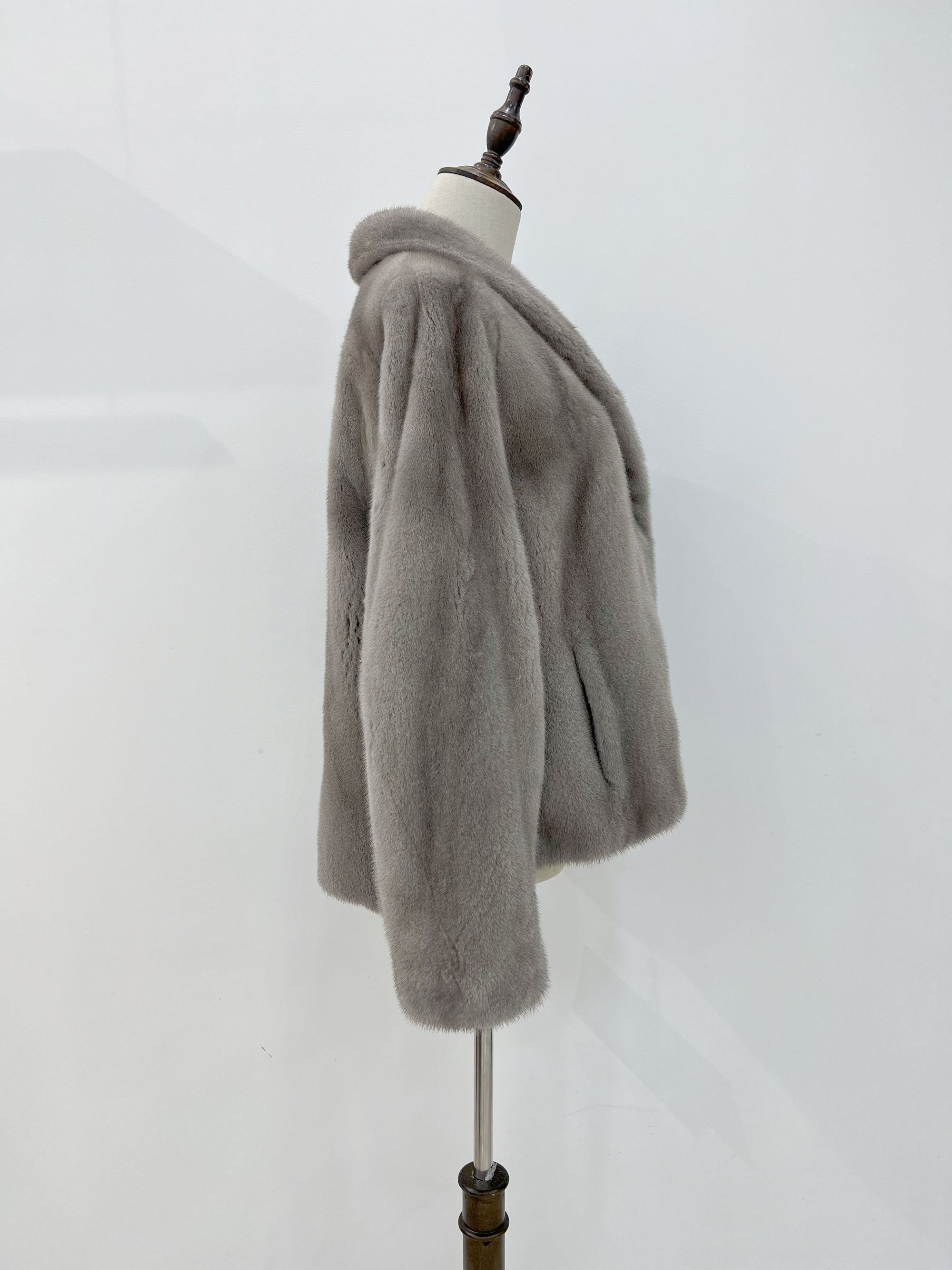 Y2515气质时尚休闲冬季和服领短款宽松百塔女士设计师水貂皮草