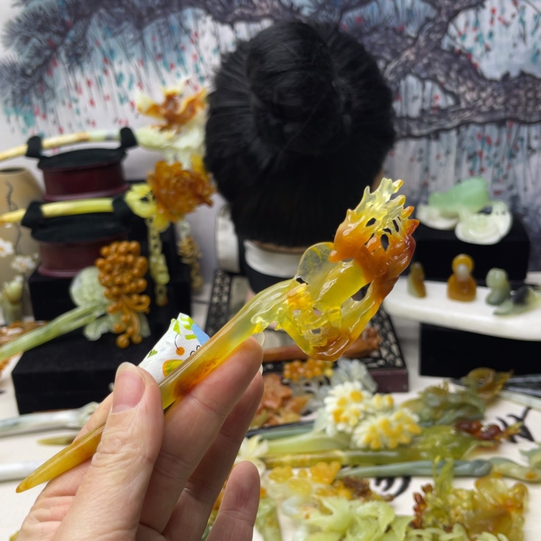 【闪购商品】蛇纹石玉发饰合金英*