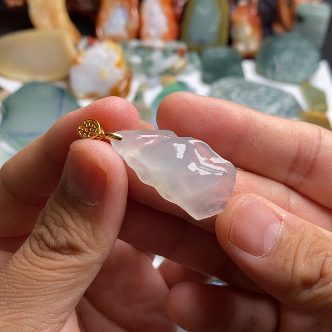 定制翡翠未镶嵌冰胶随形