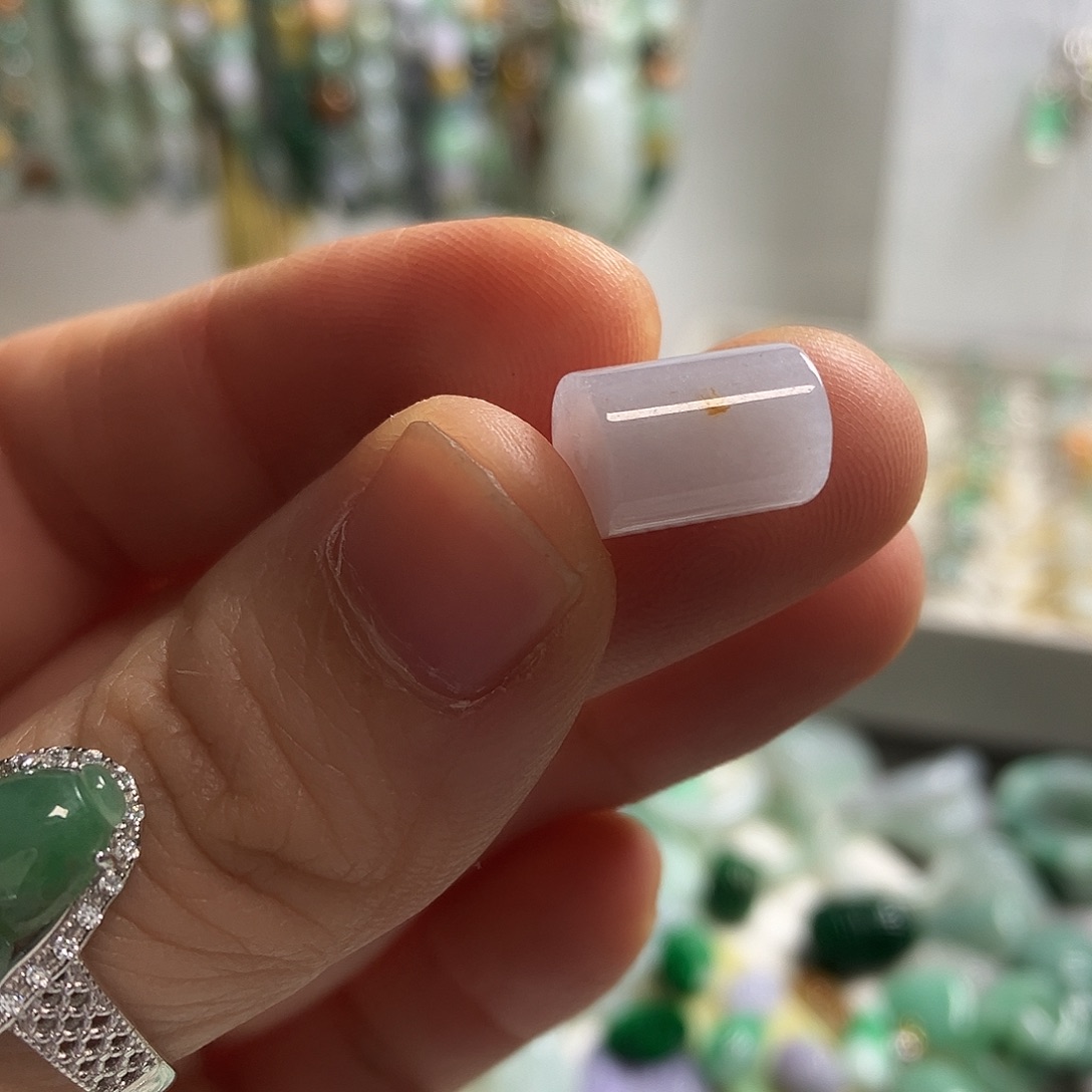 翡翠未镶嵌颈饰08卡8