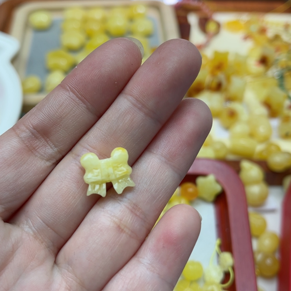 【闪购商品】蜜蜡裸石未镶嵌配饰