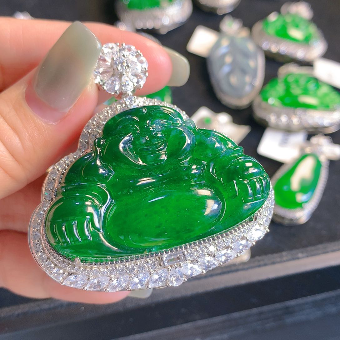 翡翠颈饰银S925镶嵌翡翠