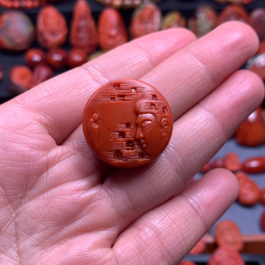 南红玛瑙吊坠未镶嵌