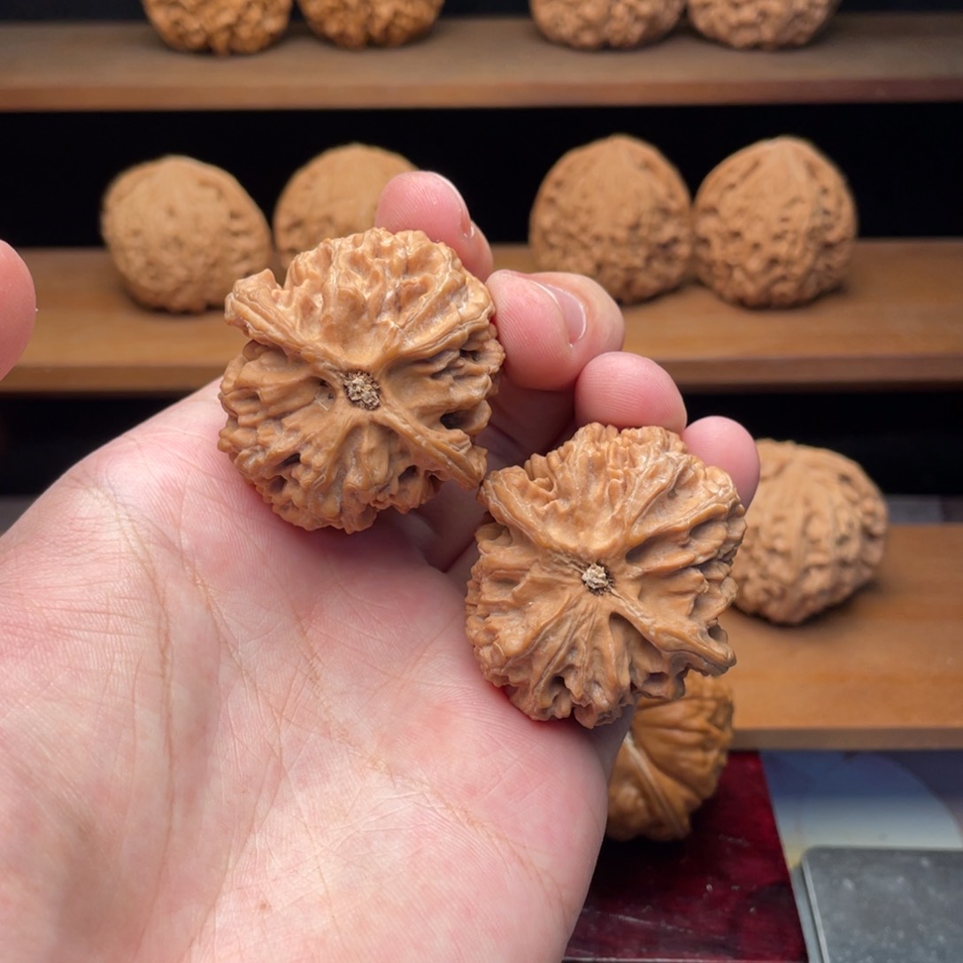 文玩核桃吊坠41原装红皮苹果园