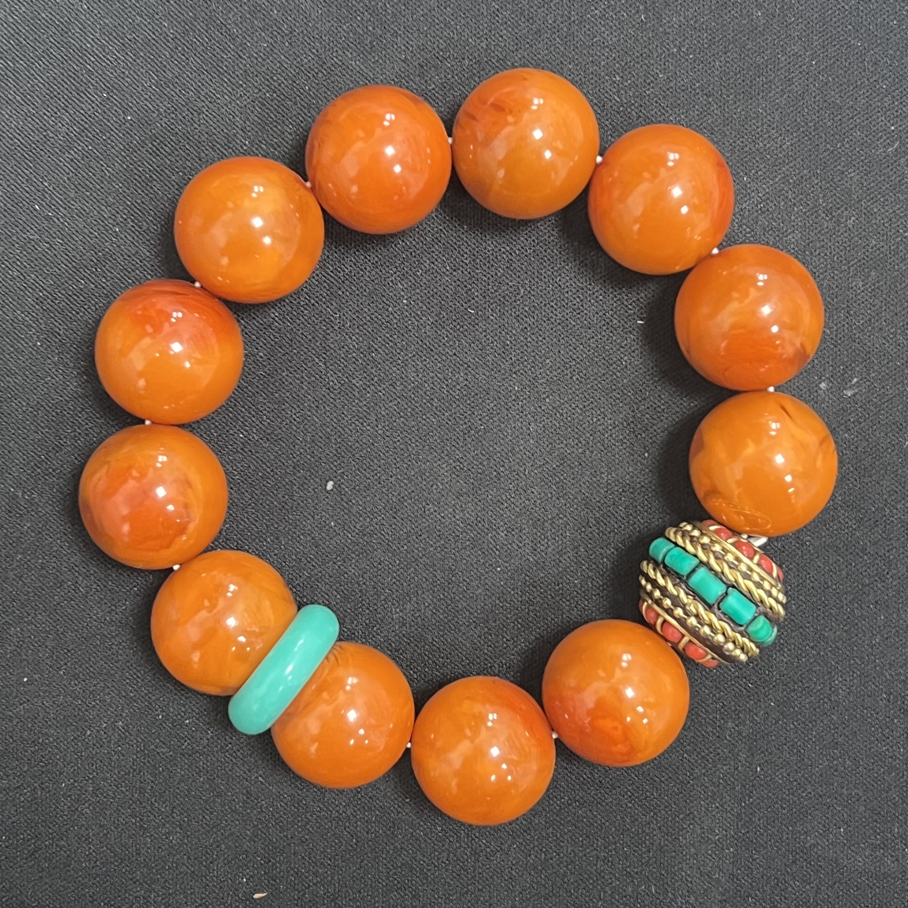 NY004蜜蜡精品手串（无礼盒）