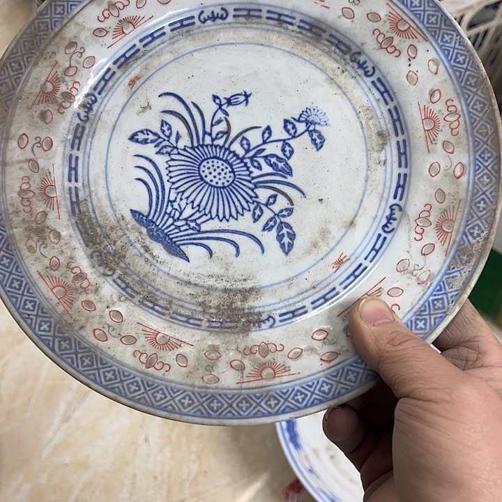 隐***人陶摆件22.5厘米玲珑加彩平盘