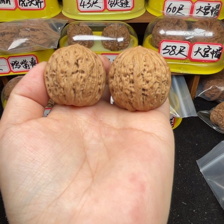 把件文玩核桃4号32尺小手捻铁锤妹妹原生态自然桩