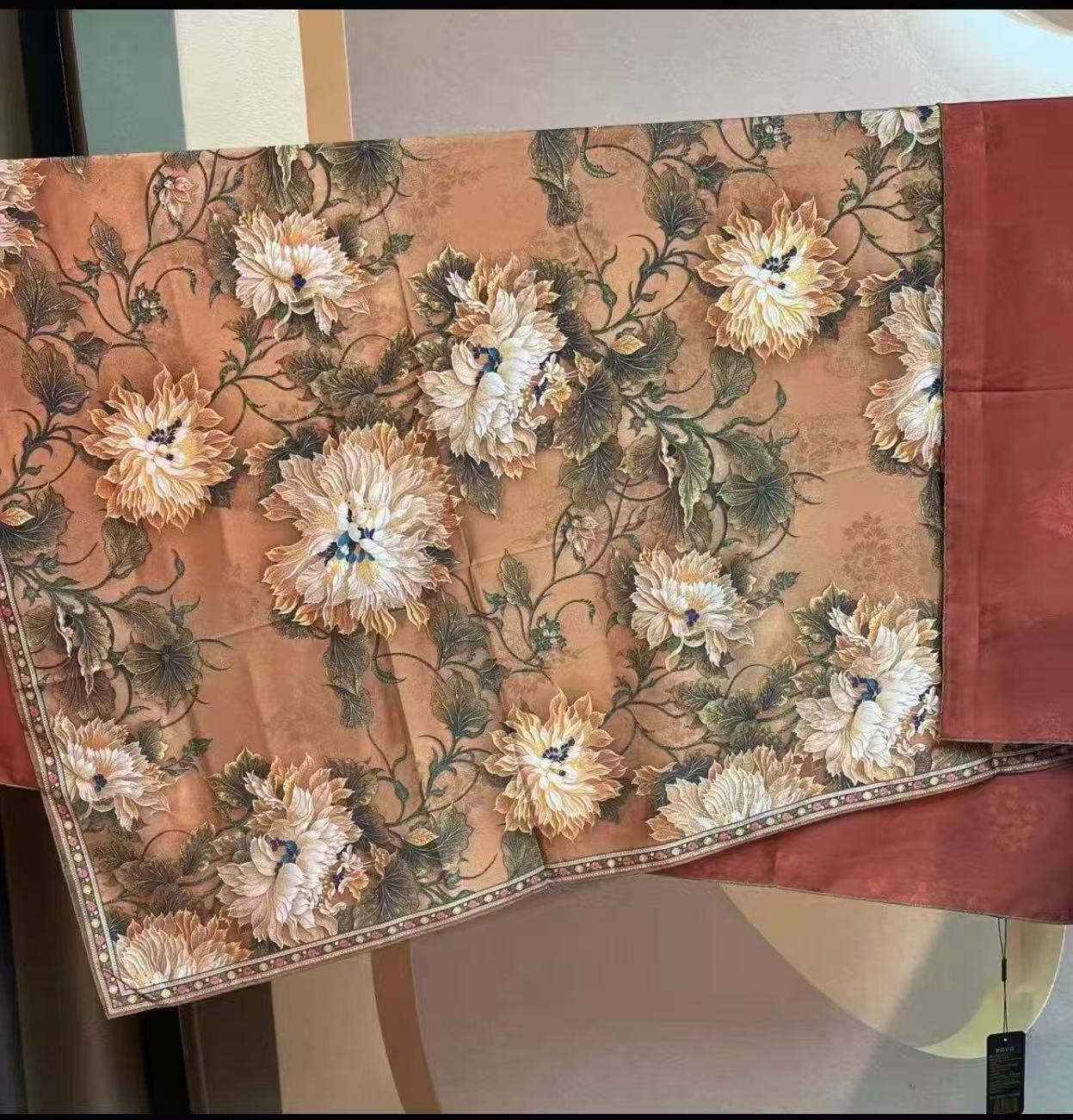 【红云牡丹】140*140苏杭双面双色重工工艺披肩方巾