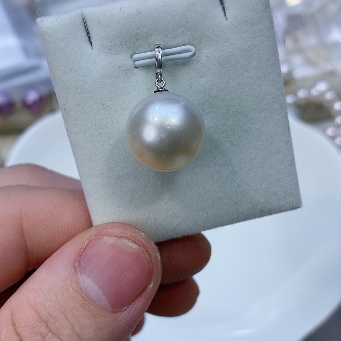 海水珍珠颈饰18K金镶嵌