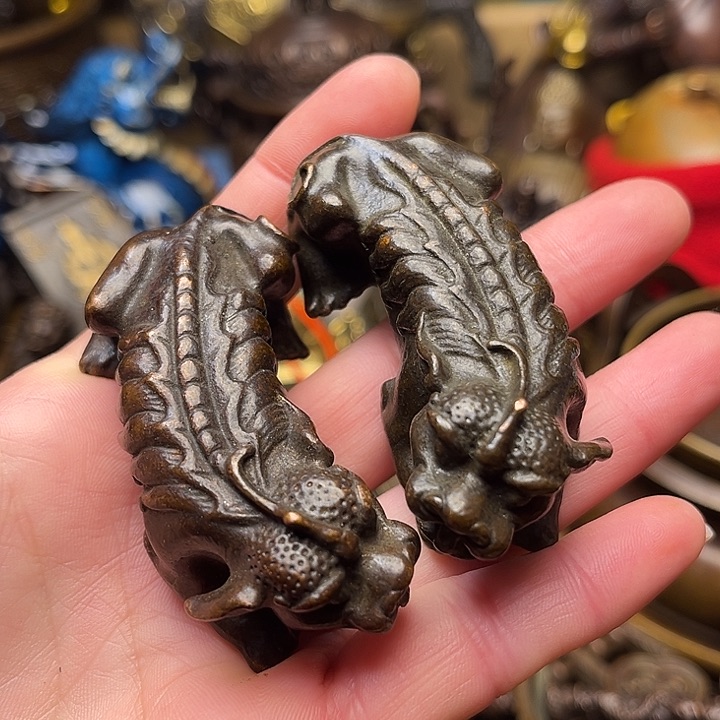 精美铜器批发档口