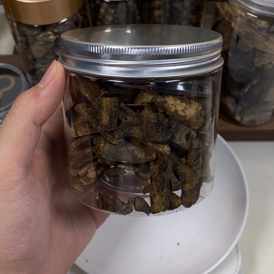 绿***洲沉香沉香碎屑金沙叶边角料高油55克