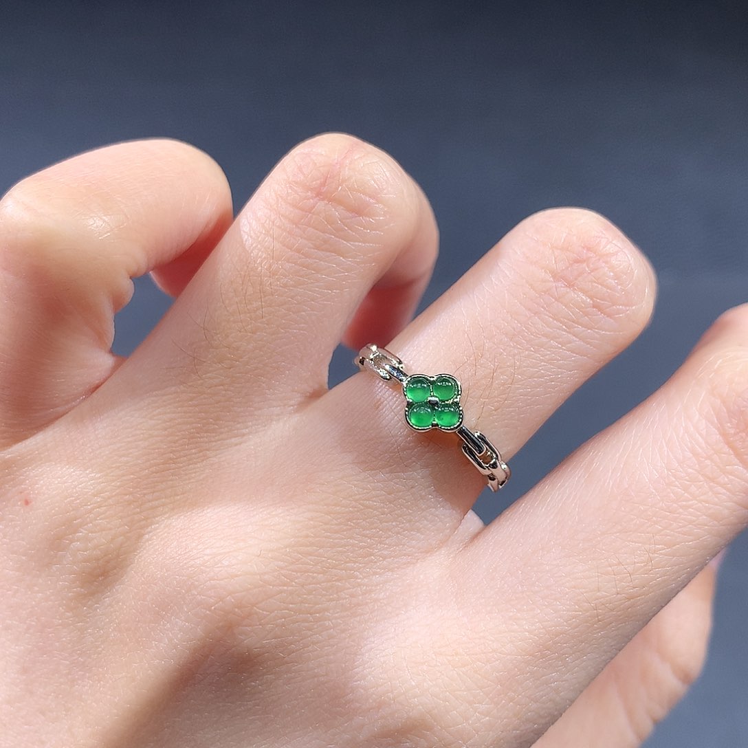 未镶嵌戒指翡翠翡翠