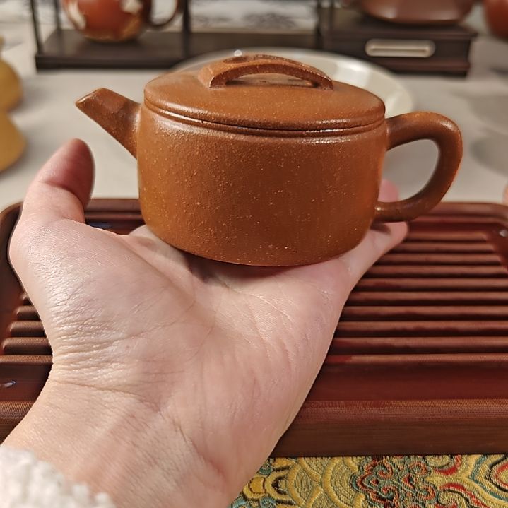 紫砂茶壶黄段光素汉瓦