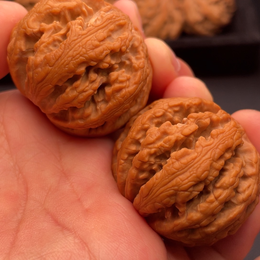 文玩核桃把件秦岭山脉