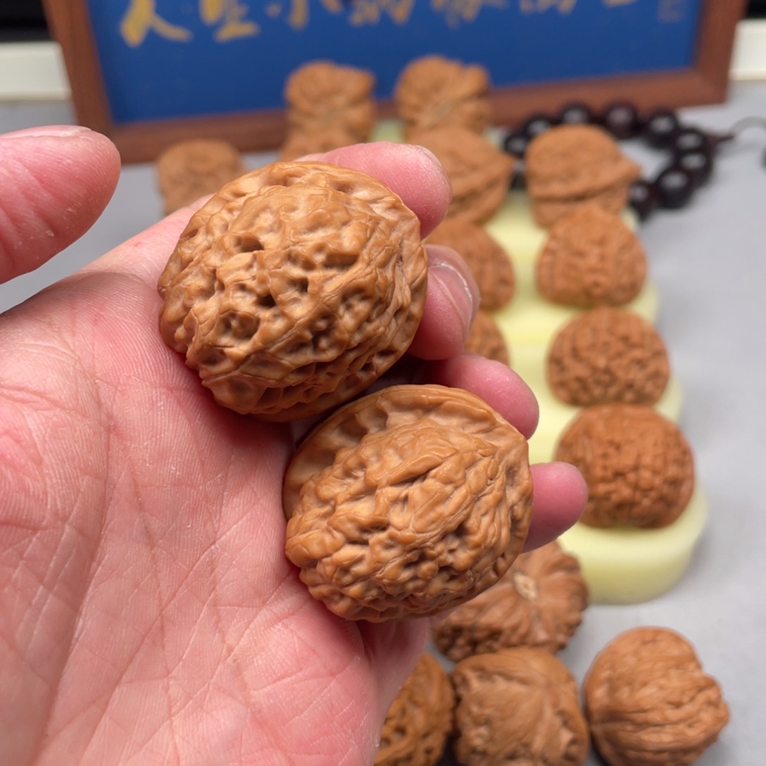 文玩核桃把件核欢