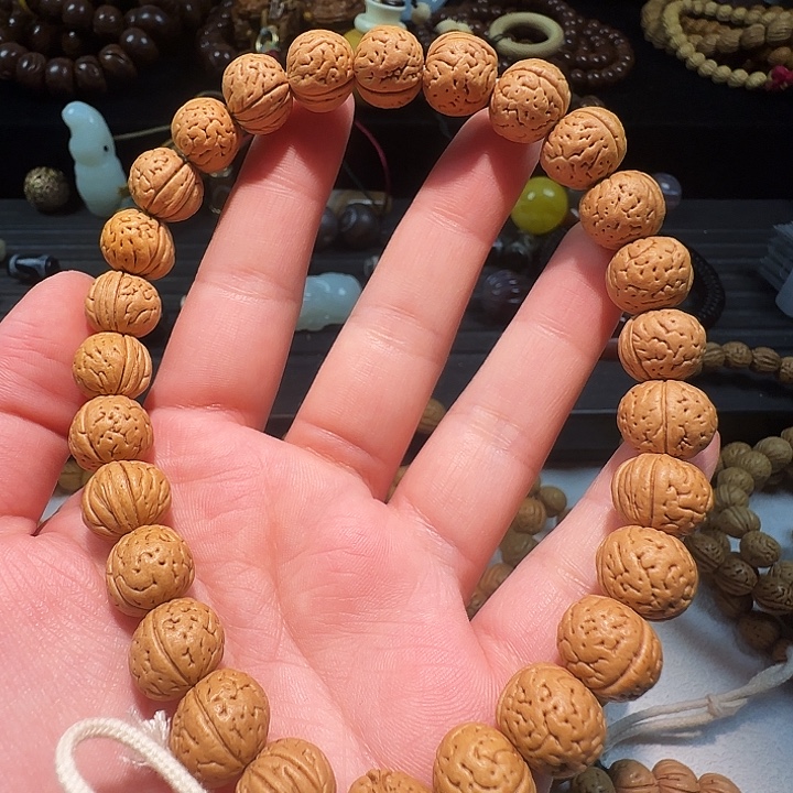 陆***果吊坠桃核桃核手串