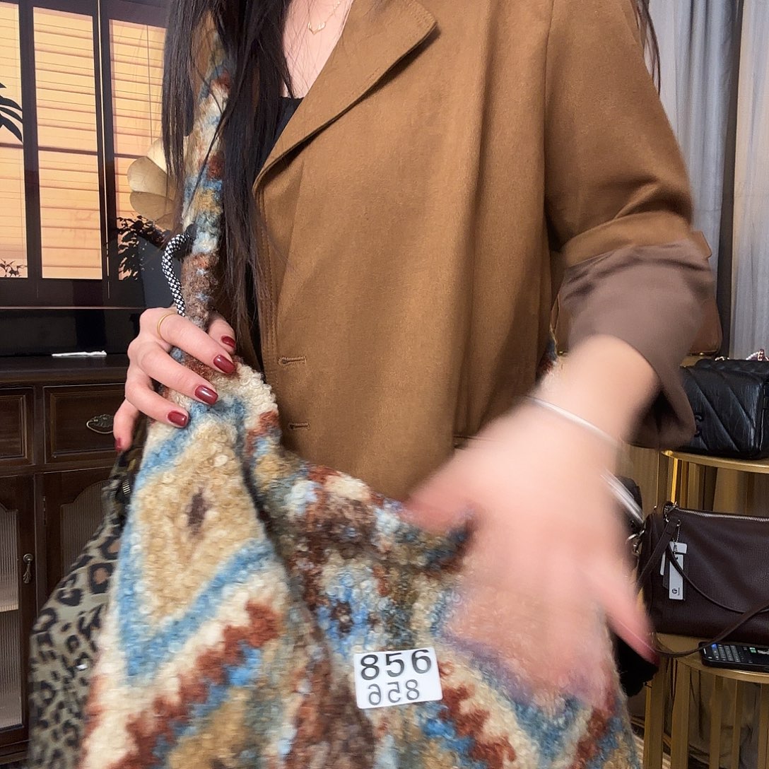 几***斗牦牛剖层皮革不退不换