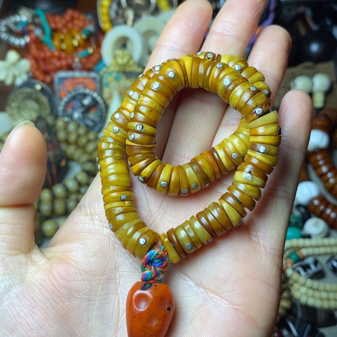 大叶紫檀（黑酸枝木类）