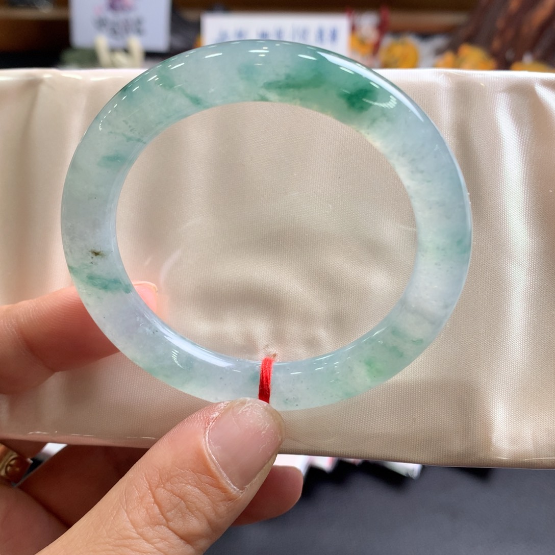 翡翠未镶嵌手镯51.8圆条