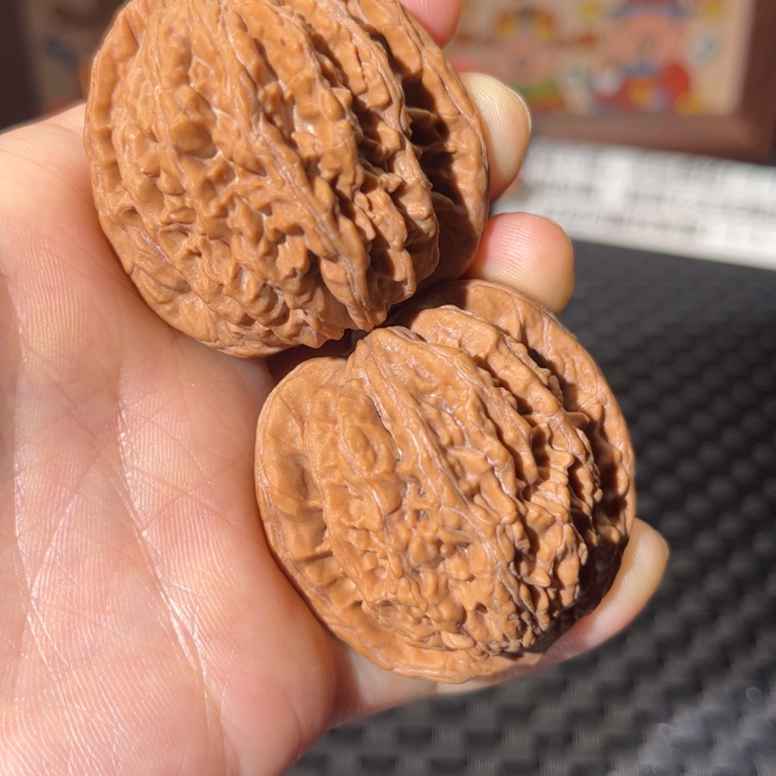 核桃文玩麦穗虎头