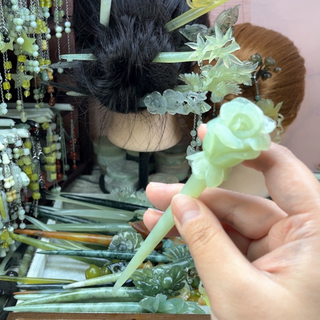 蛇纹石玉发饰未镶嵌长度16厘米左右