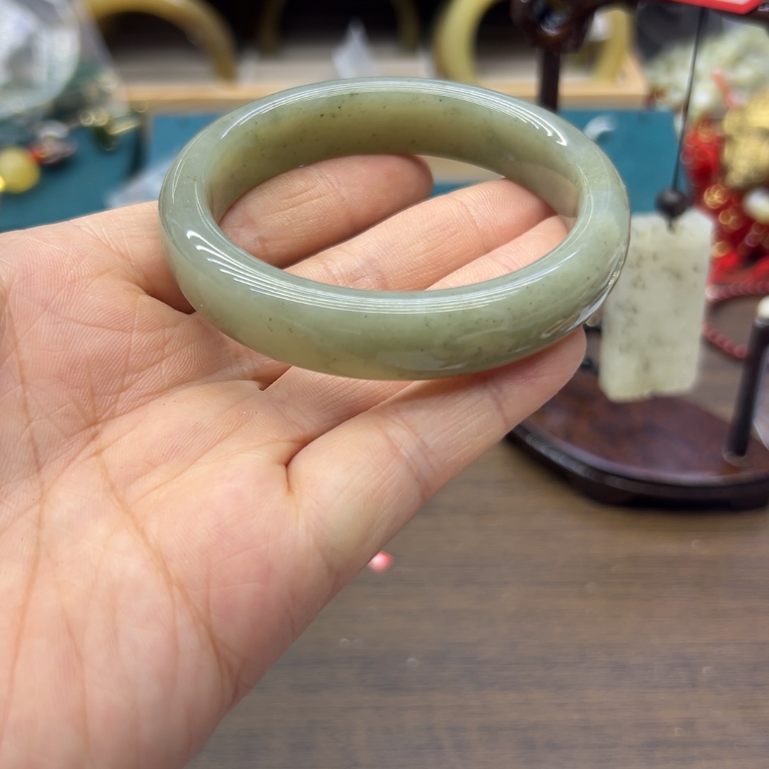 和田玉未镶嵌手镯56.5圈围553