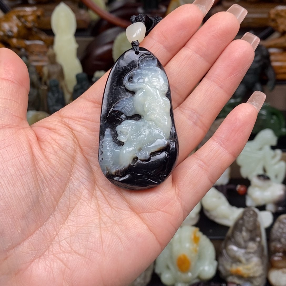 和田玉颈饰未镶嵌