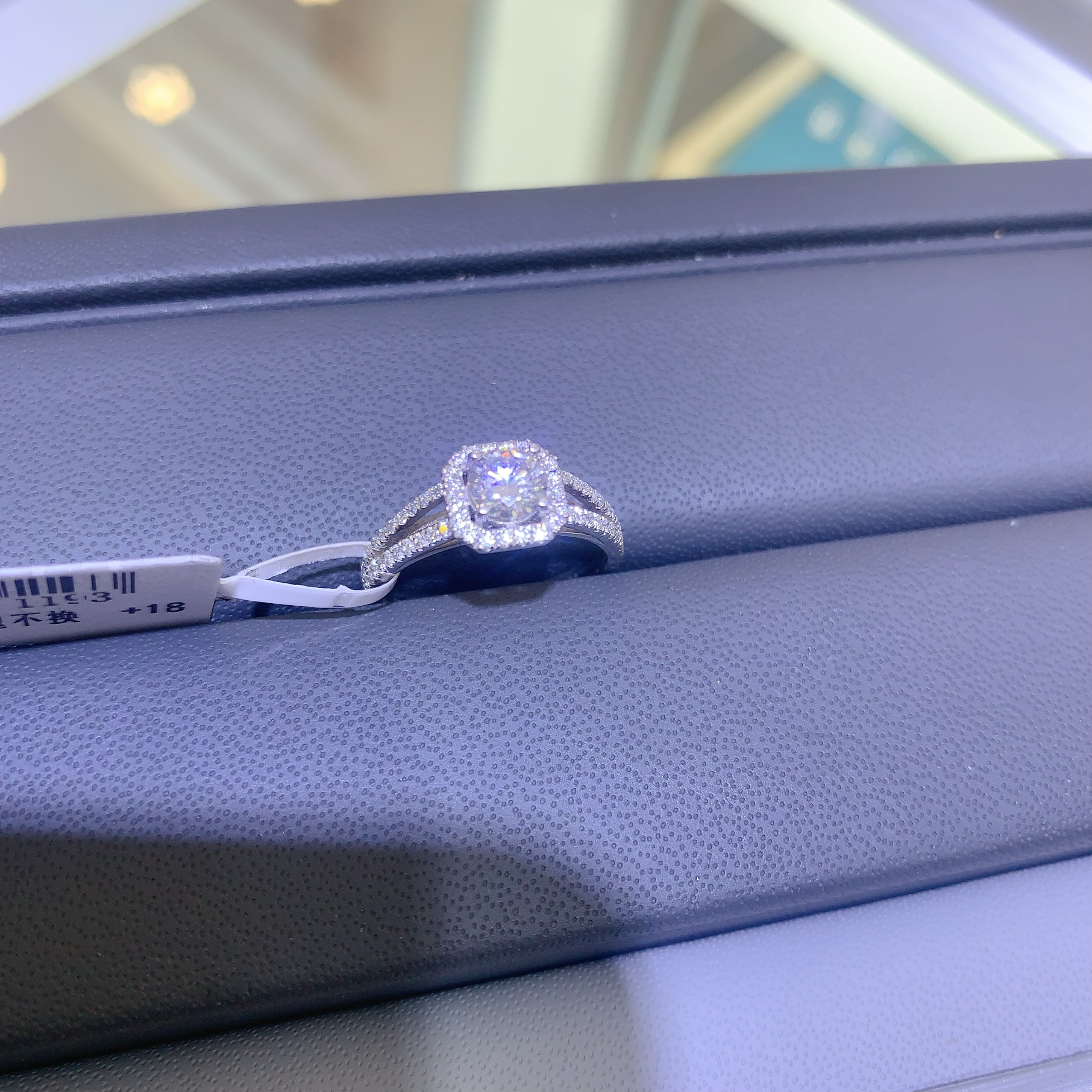 铂金戒指 莫桑50分戒指