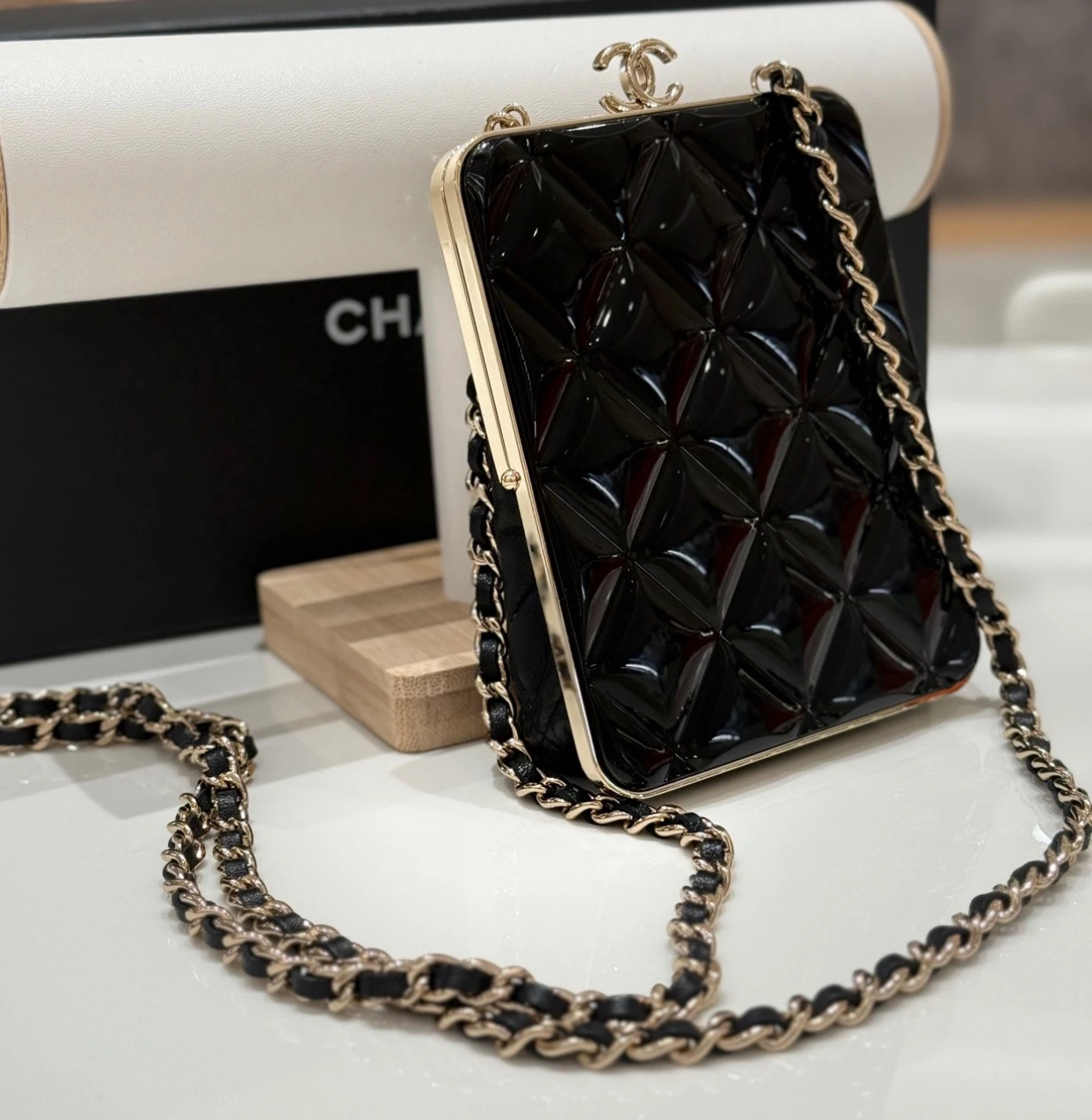 95新 Chanel/香奈儿 多多奢品/香奈儿22C蛙口斜挎包/98新