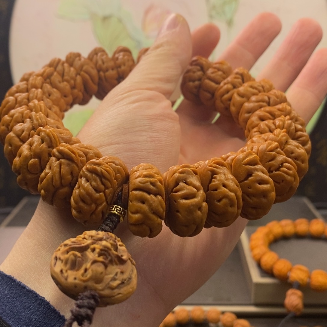 桃核手串嘿****嘿25白玉龙手持