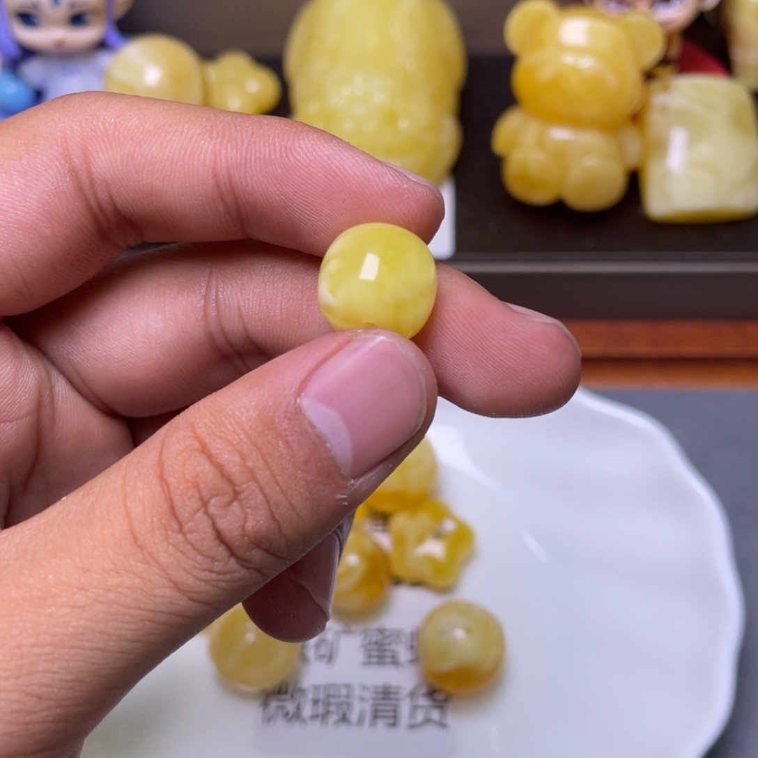 琥珀未镶嵌珠宝奇石