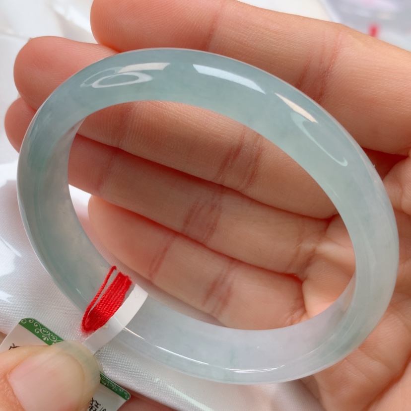 【闪购商品】翡翠手镯（贵妃镯）未镶嵌天然翡翠手镯