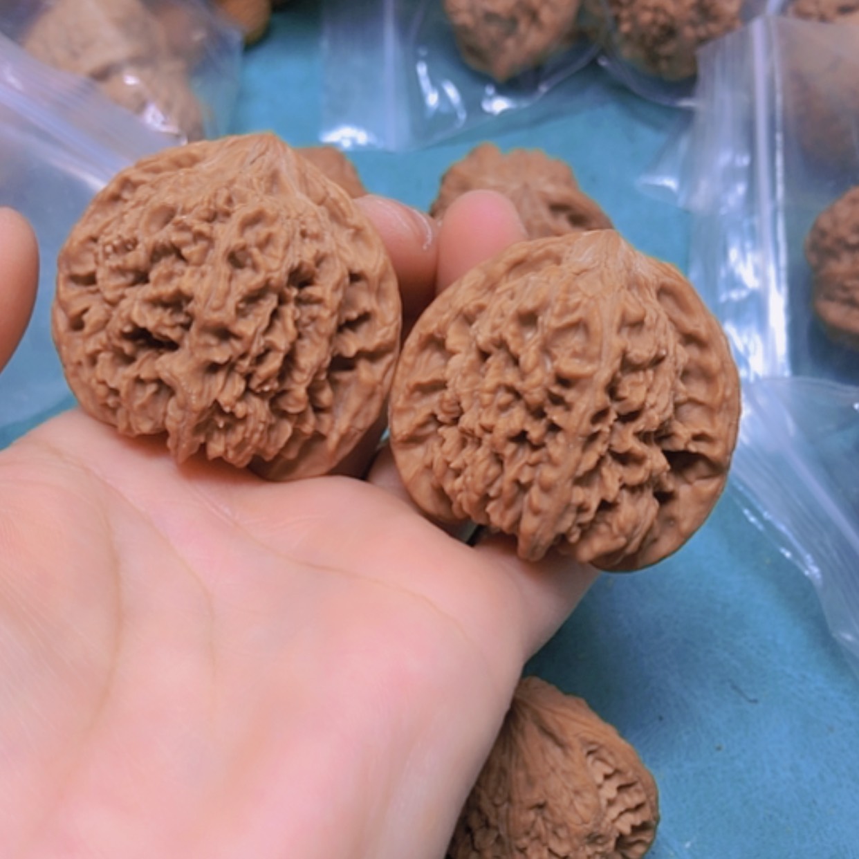 【闪购商品】把件核桃44满天星修尖