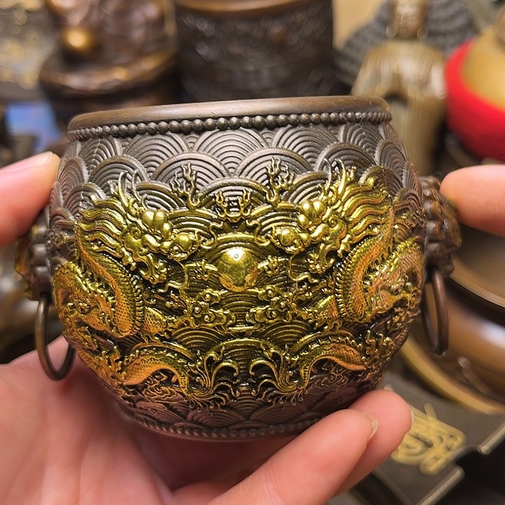 精美铜器批发档口