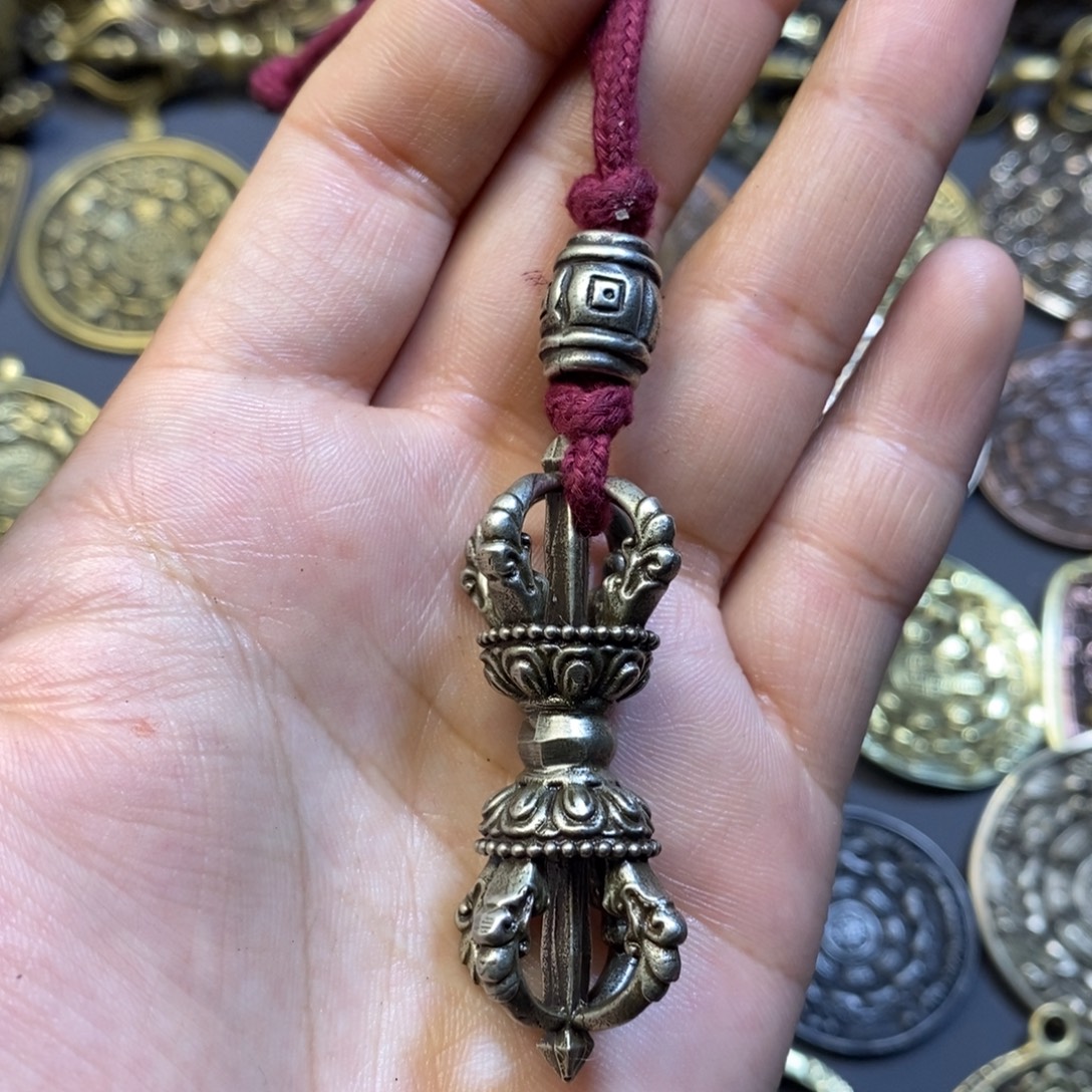 藏式金刚杵搭配挂件