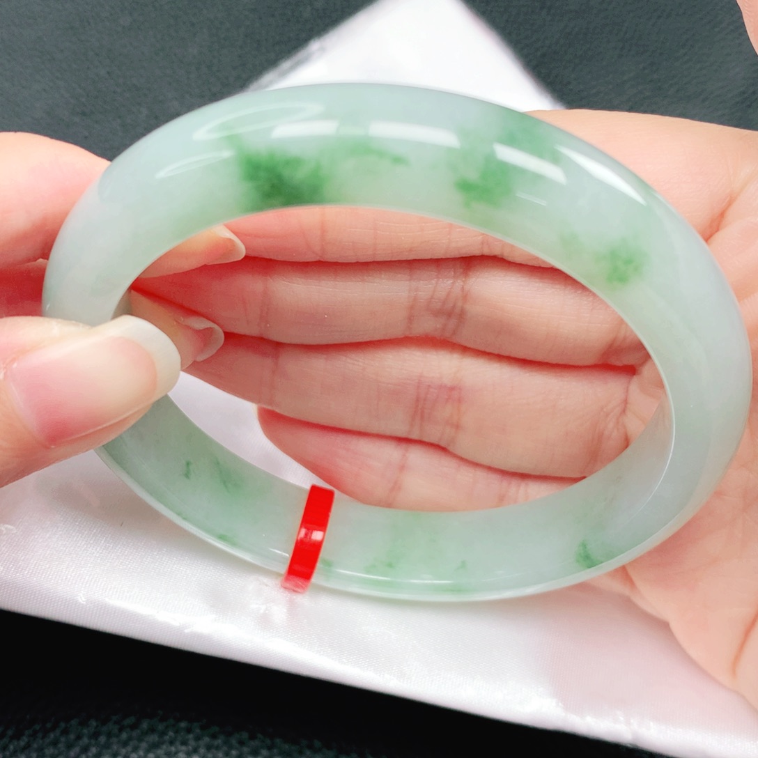 翡翠未镶嵌手镯61圈