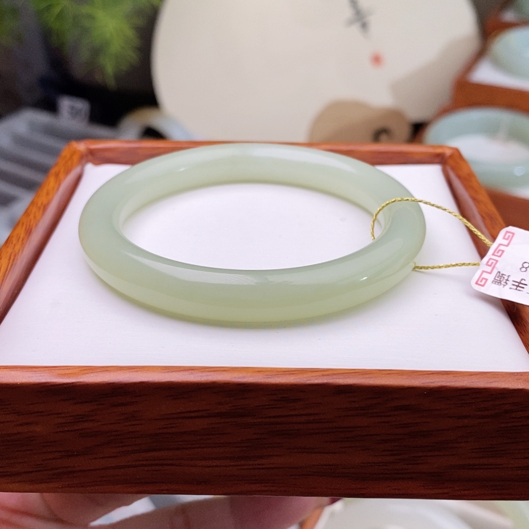 和田玉手镯未镶嵌52.8