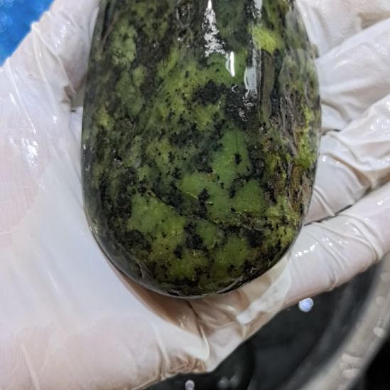 爬***牛有机玻璃藏玉药王石原石