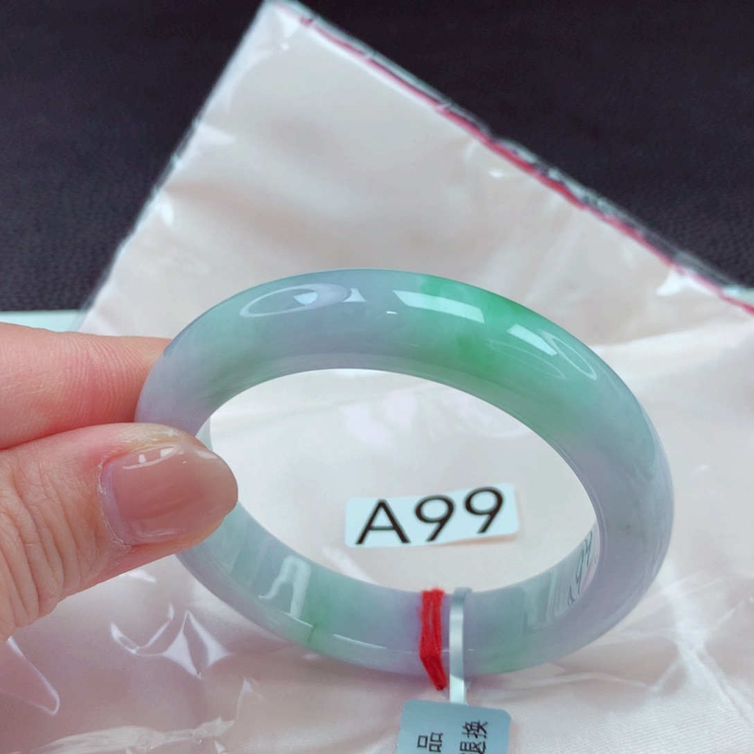 翡翠手镯未镶嵌手镯88