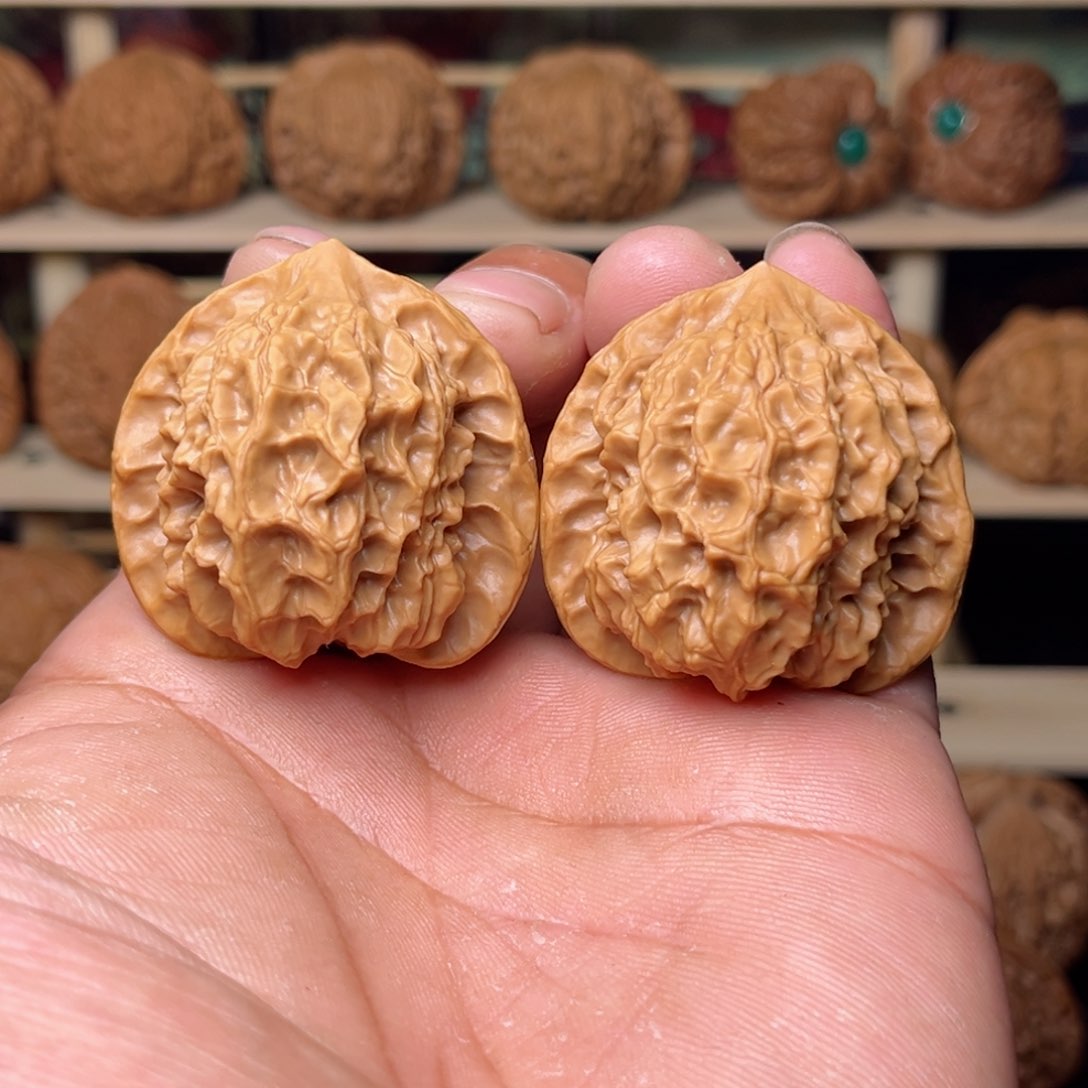 文玩核桃把件文玩核桃把件39尺玲珑