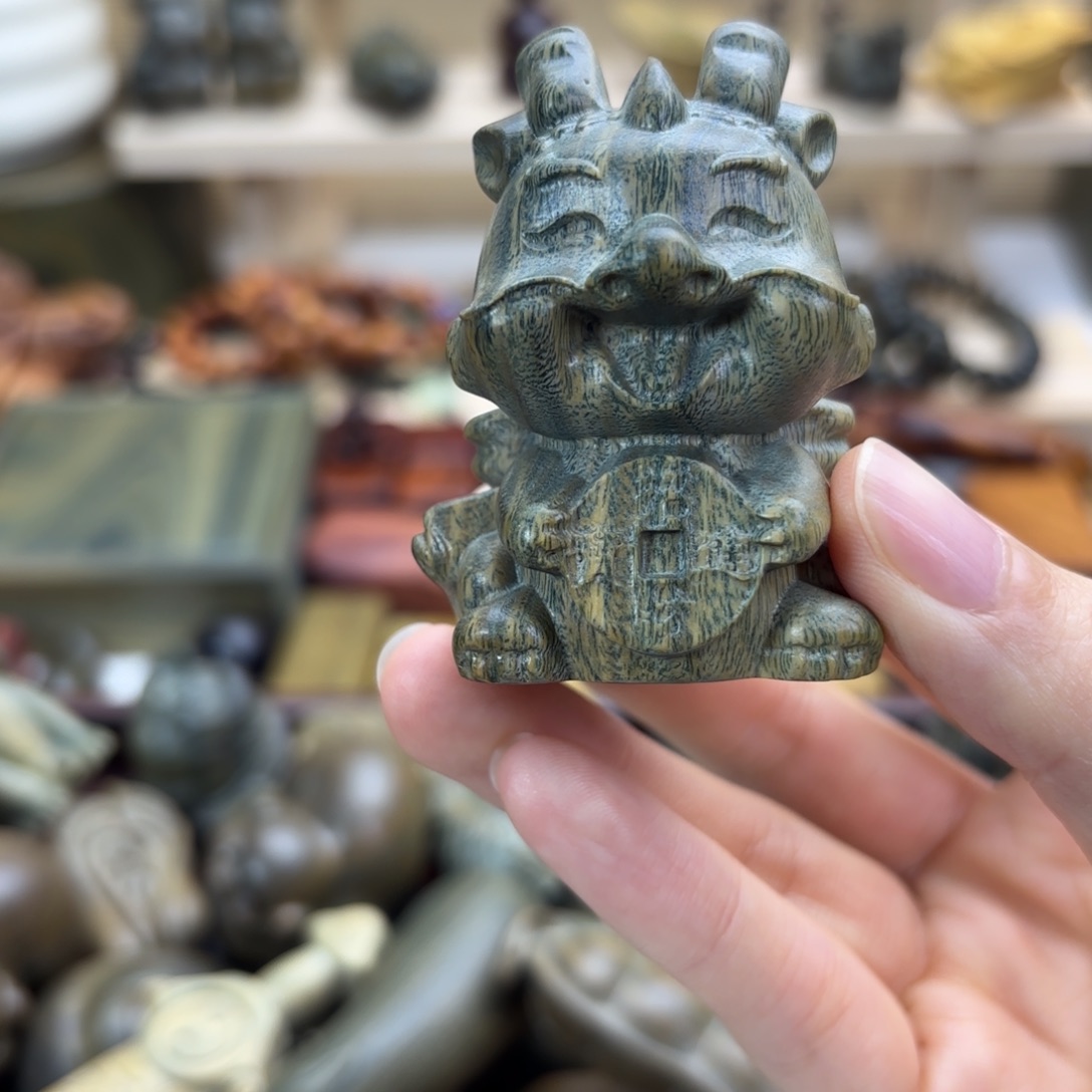 琳***~木绿檀木料工艺品