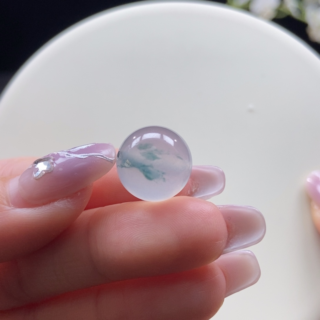 翡翠颈饰未镶嵌翡翠高冰飘蓝花珠卡13.7mm