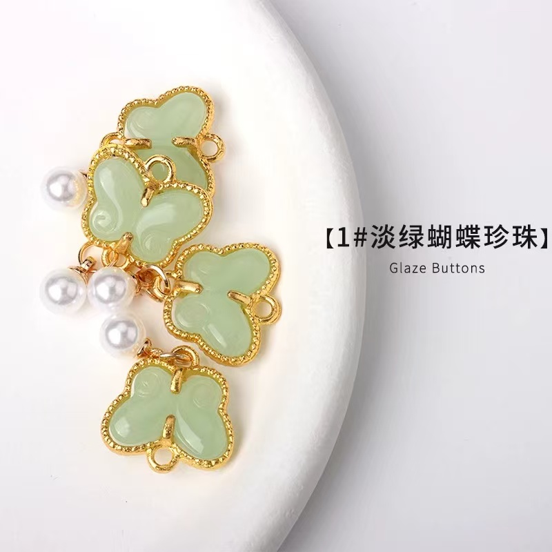 【香港ZHOUFU】比翼双飞淡绿蝴蝶吊坠-无礼盒